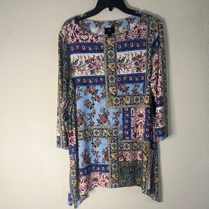 Floral Patchwork Women's Top JM Collection‎